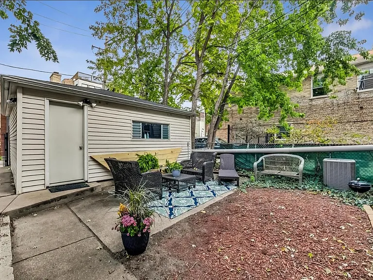 1460 W Irving Park Rd #2 — Photo 18