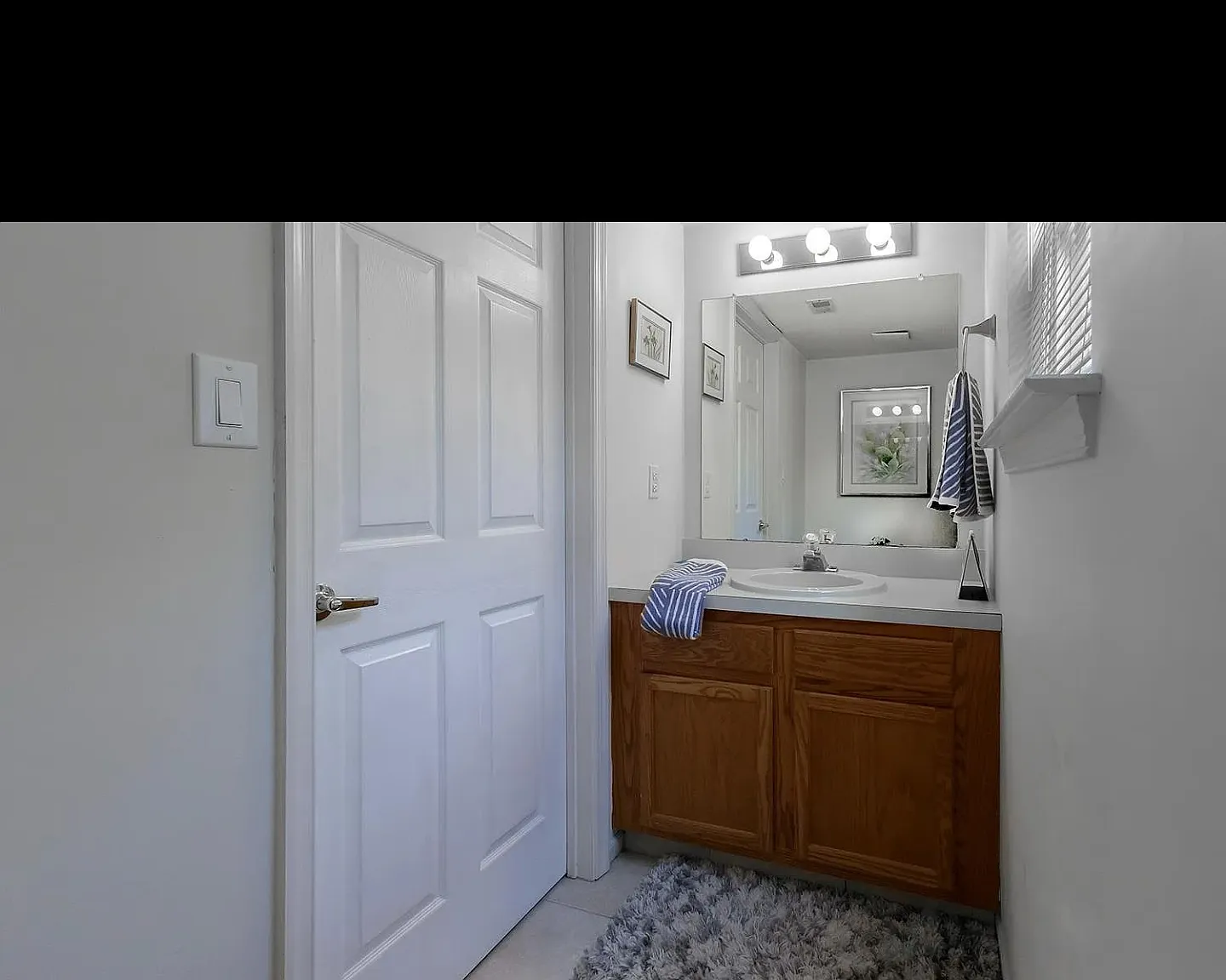 2 bed, 2.5 bath, 1344 sqft, $2,500 — Photo 2