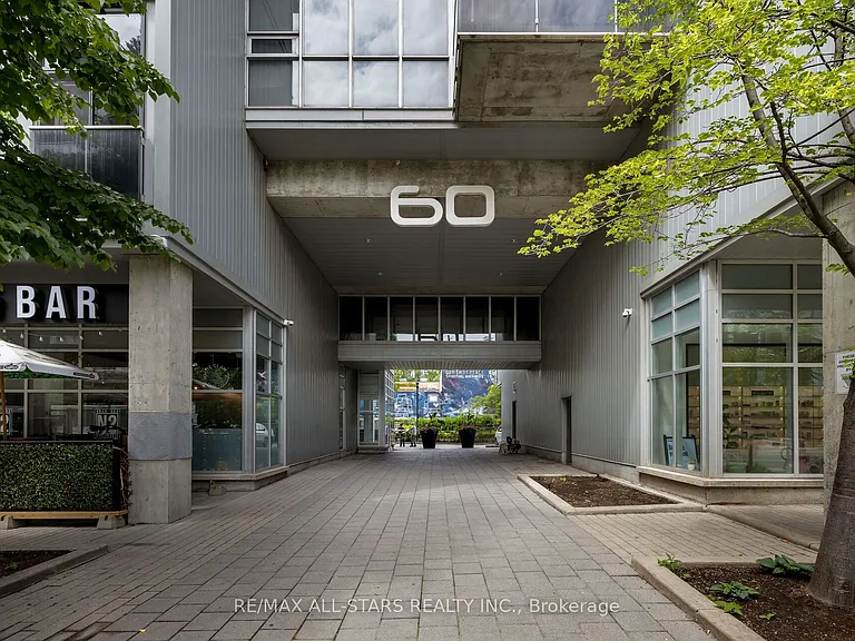 60 Bathurst St #Penthouse 1011 — Photo 34