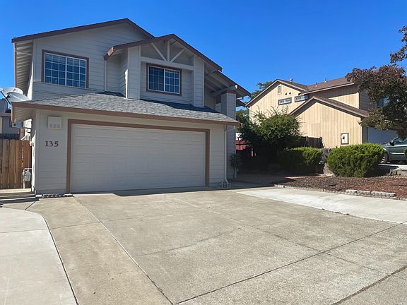 2nd image of 135 Vanessa St