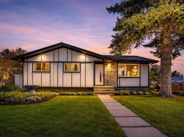 708 S Sacramento Pl SW, Calgary, AB T2W 0R5