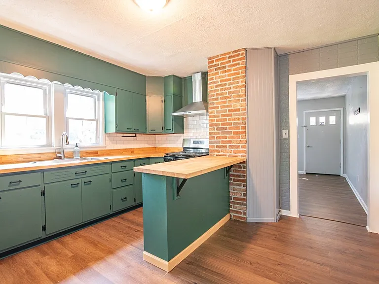 1231 Crume Rd — Photo 21