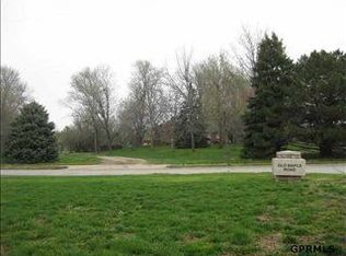 10512 Old Maple Rd, Omaha, NE 68134