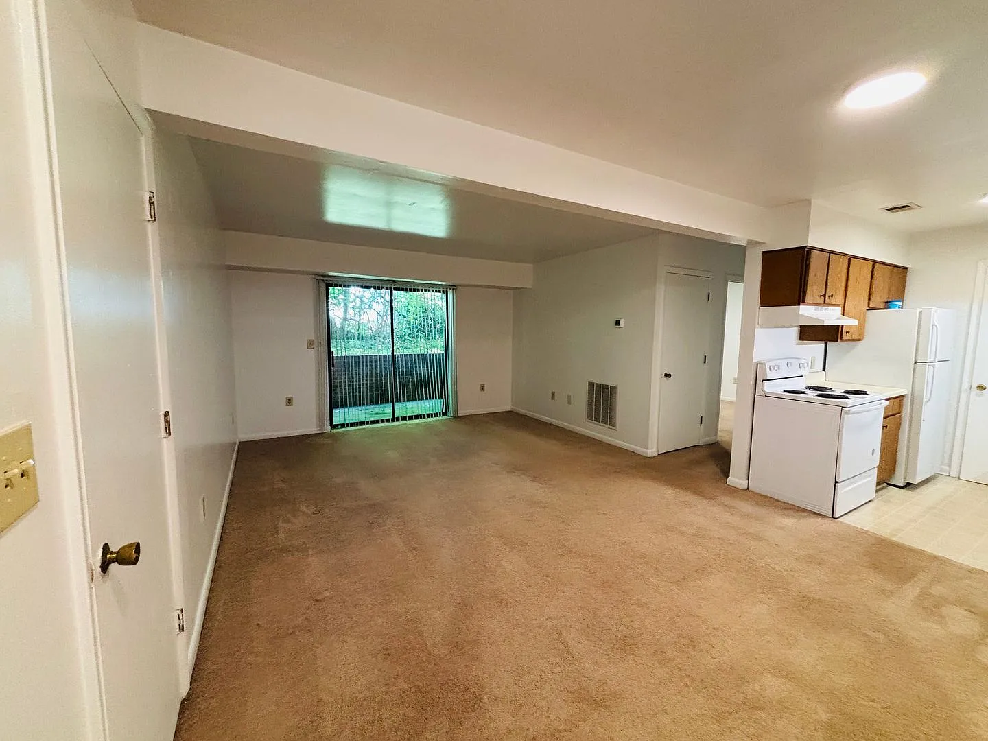 2 Bedroom, 1 Bath Condo — Photo 2