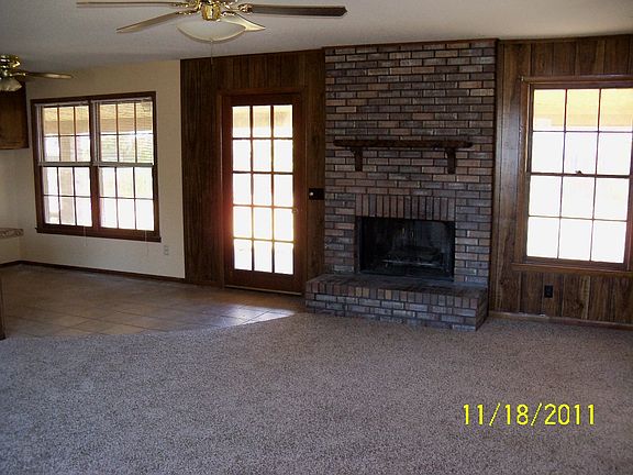 2nd image of 3232 Wisteria Dr
