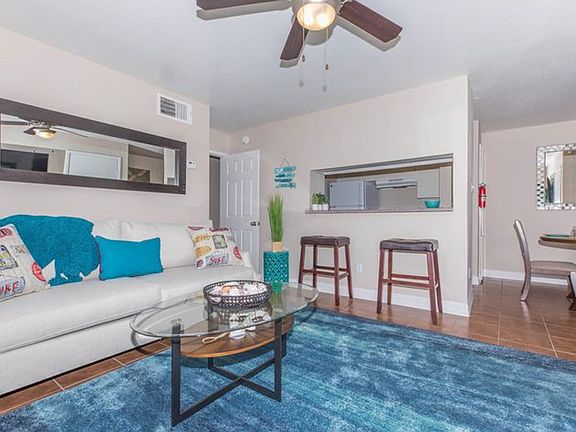 3rd image of 420 Garland Dr #203