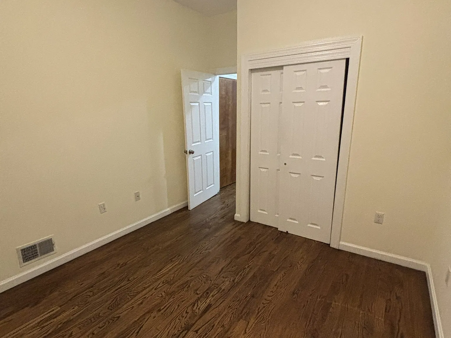 42 Hawkins St — Photo 3