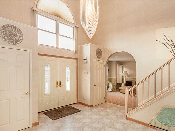 2nd image of 63 Somerset Dr