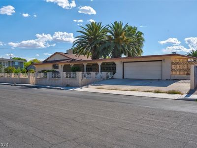 4400 Parkchester Cir, Las Vegas, NV, 89108