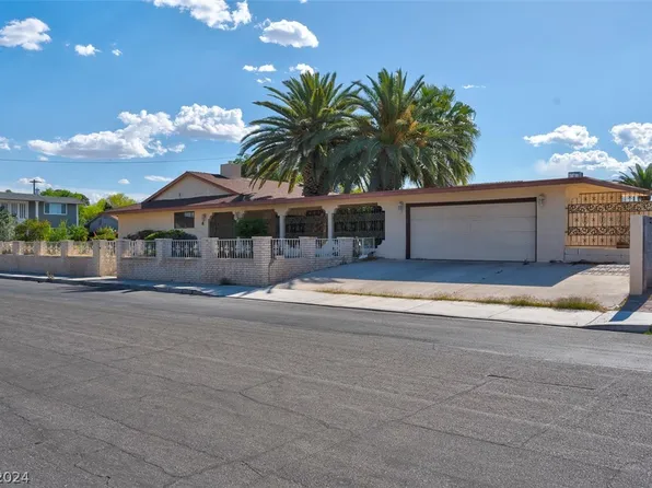 4400 Parkchester Cir, Las Vegas, NV 89108