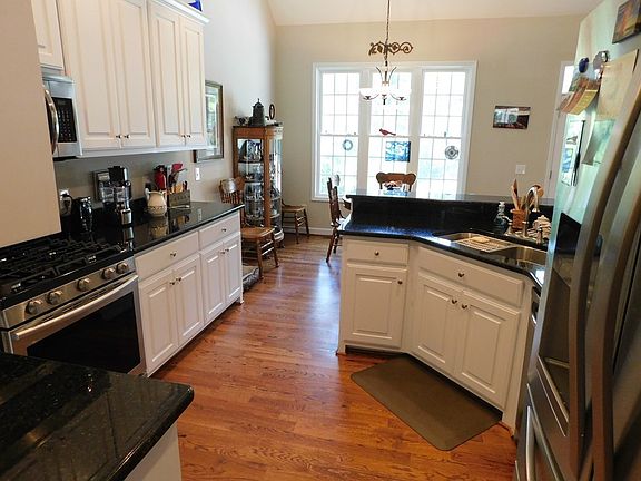 2nd image of 120 Woods Ct
