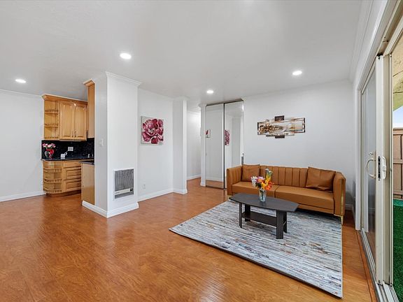 2nd image of 360 Auburn Way APT 10