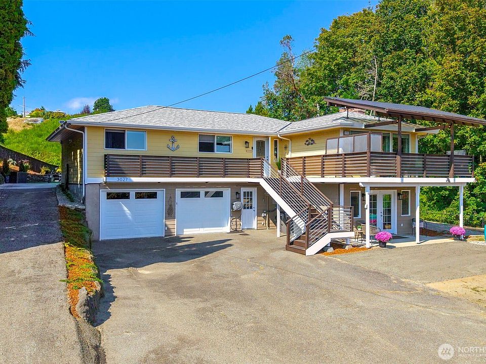 1st image of 3027 NE Parklane Drive