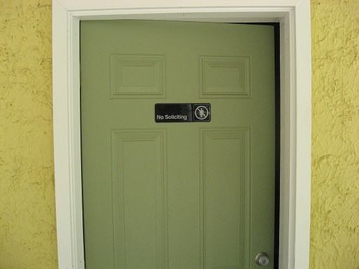 1st image of 130A W Carter St