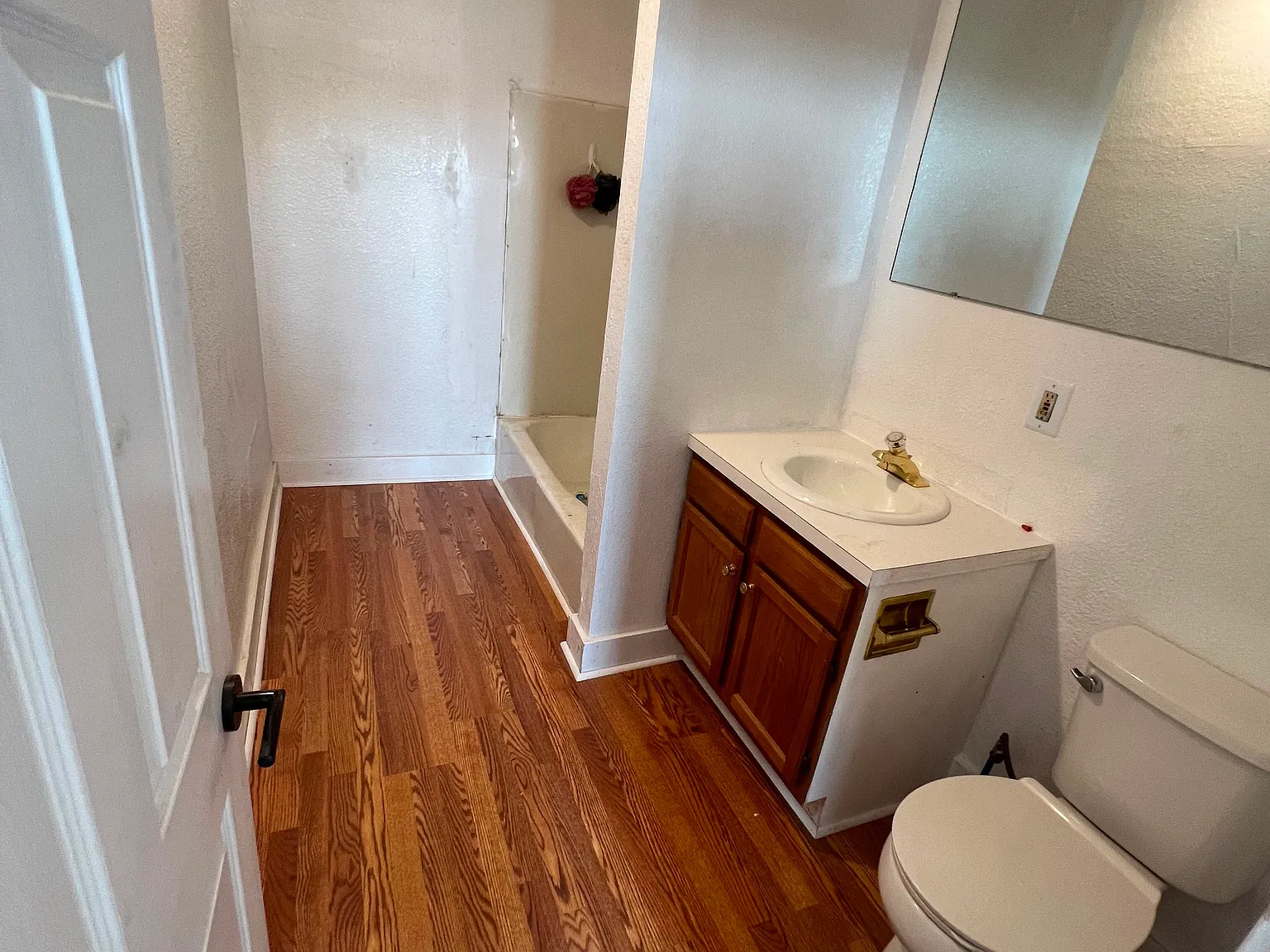 Studio, 500 sqft, $849 — Photo 2