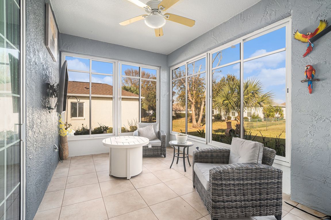 next background image