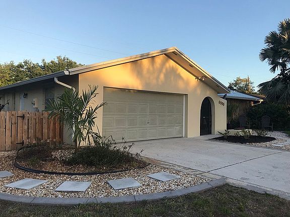 2 1/2 car garage