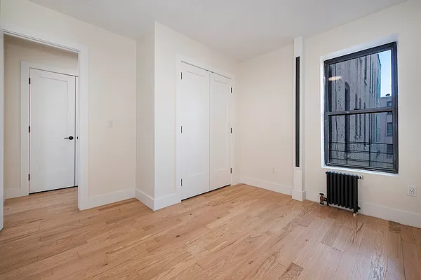 Rented by Max Apt LLC | media 20