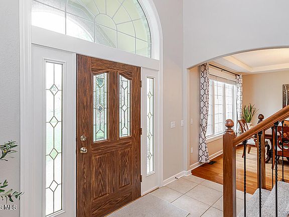 5th image of 4810 Farm Creek Ln