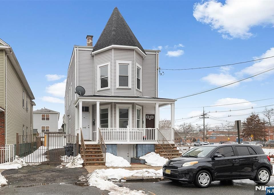 1st image of 152 S Park St #154