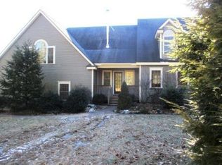 914 Chase Rd, Lunenburg, MA 01462