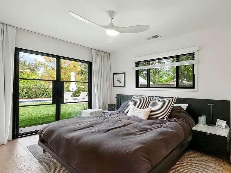 4 Arch Way — Photo 15