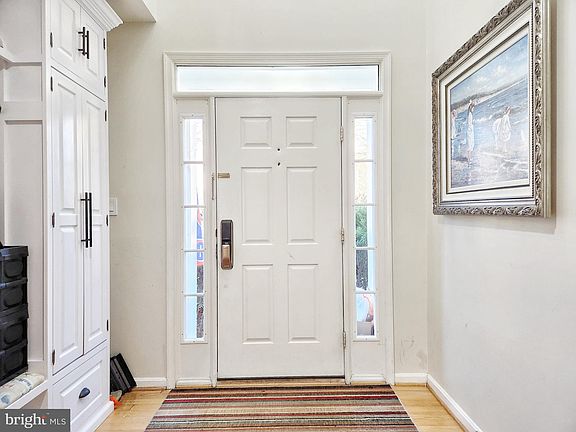 3rd image of 4708 Bideford Sq