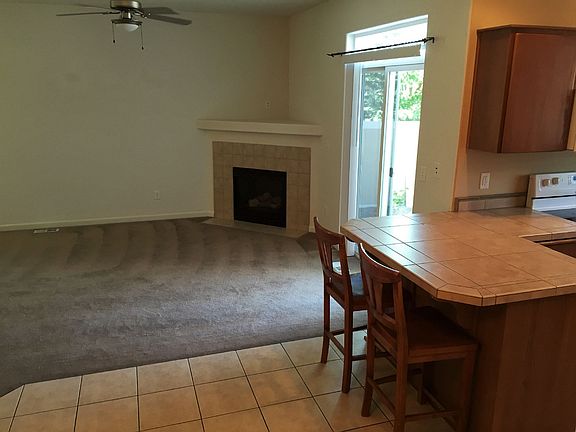 4th image of 12408 NE 70th Cir