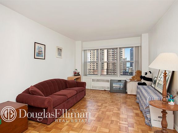 4th image of 155 E 38th St APT 10G