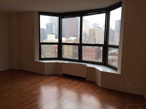 2nd image of 899 S Plymouth Ct APT 1810