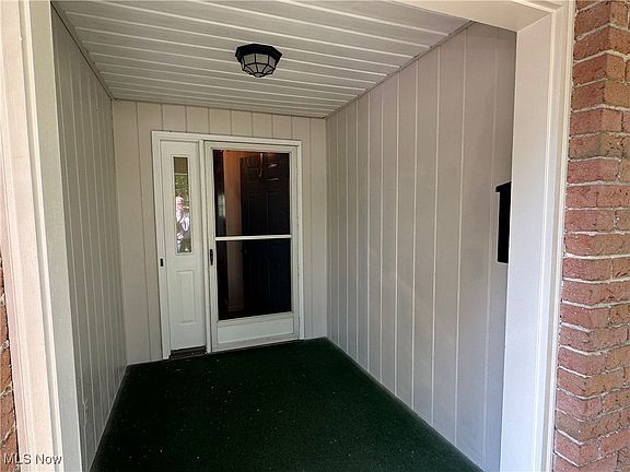 2nd image of 1133 Hillcrest Dr