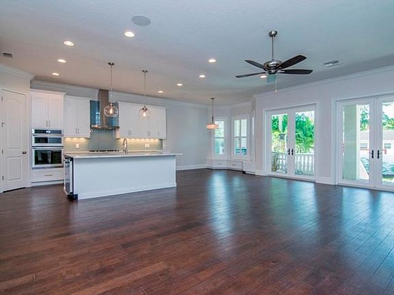 2nd image of 4607 W Sunset Blvd