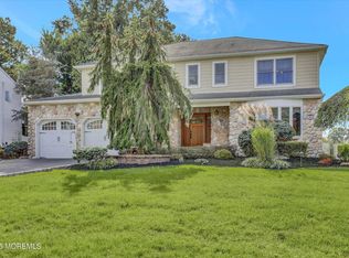 11 Rowena Road, Manalapan, NJ 07726