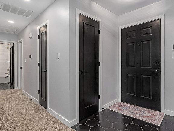 5th image of 316 Hillcrest Avenue