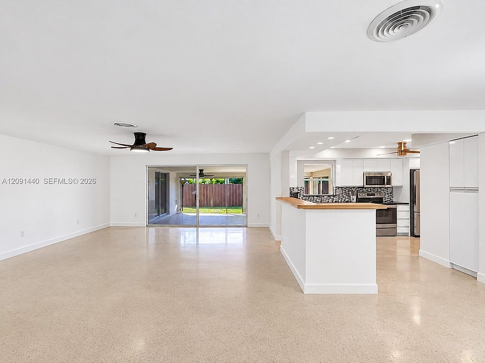 2nd image of 3404 Barton Rd