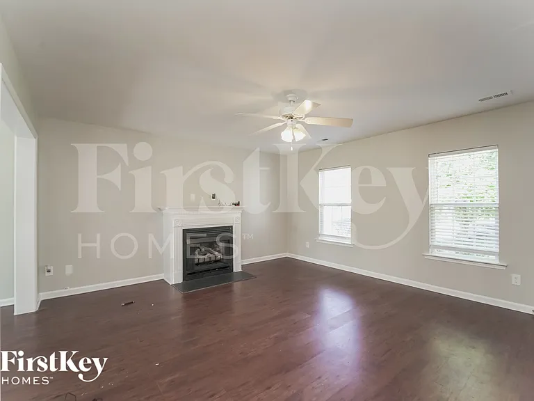 6804 Jamison Ln — Photo 5