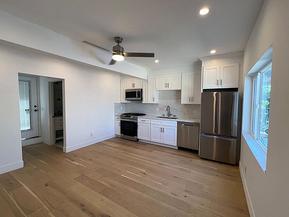 3rd image of 3418 W 77th St #1/4