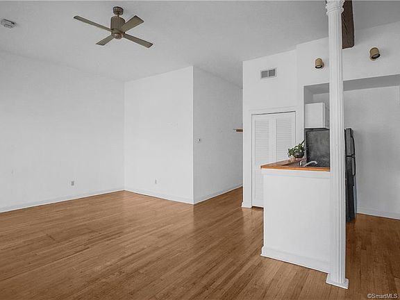 5th image of 70 Washington St #W201