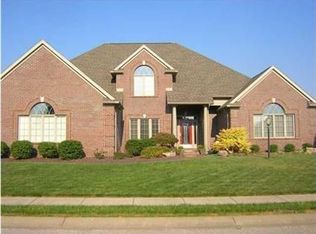 2111 Lakes Edge Dr, Newburgh, IN