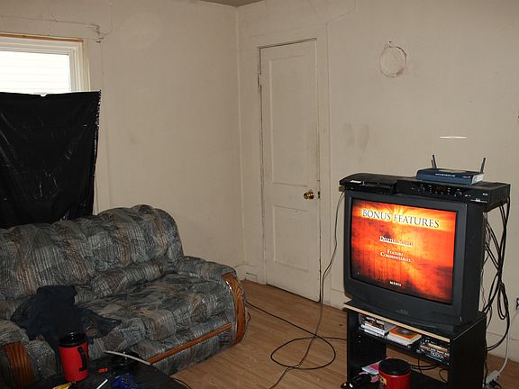 4th image of 137 Plain Ave