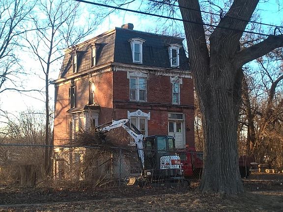 2nd image of 1401 Clifton Ave