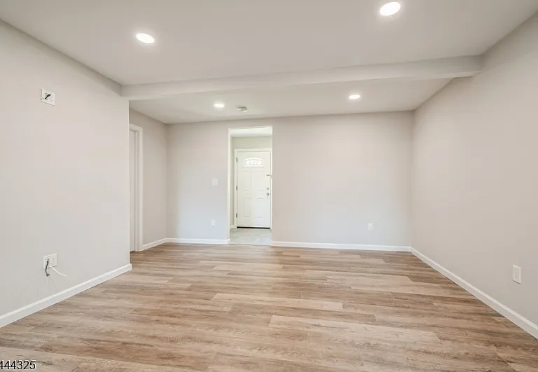 1225 Sussex Tpke — Photo 20