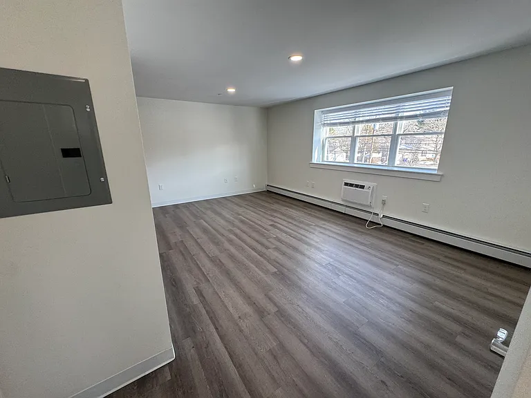 1731 Washington St — Photo 11