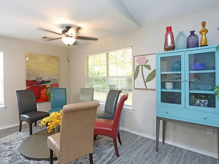 Leasing Office