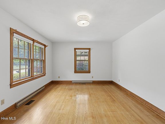 5th image of 724 Whedbee Drive