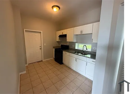 7040 S Emerald Ave #3 — Photo 1