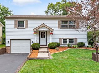 3913 Tulip St, Crystal Lake, IL 60014