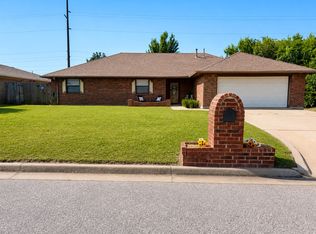 7706 NW Lawton Ave, Lawton, OK 73505
