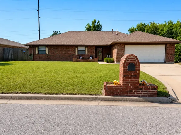 7706 NW Lawton Ave, Lawton, OK 73505