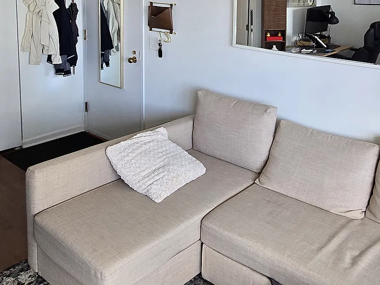 111 W Maple St #2407 — Photo 9